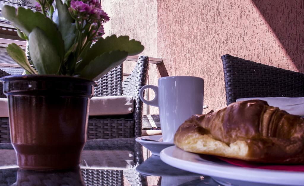 Domus Raffaello Bed & Breakfast โรม ภายนอก รูปภาพ